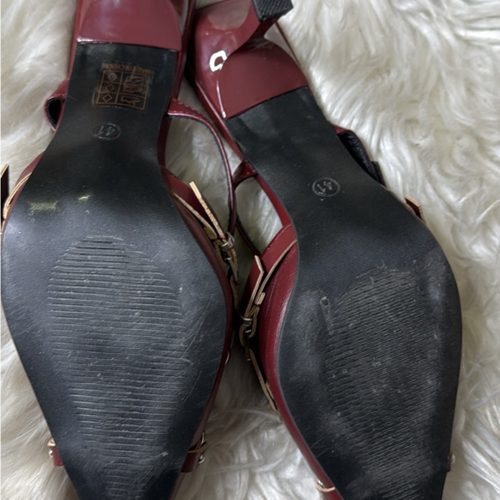 Elegant Burgundy Women's Slip on Kitten Heels - Brand New - Picture 4 of 7